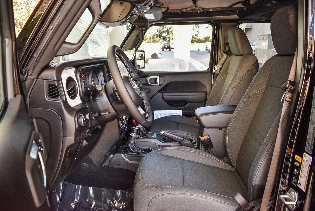 new 2026 Jeep Gladiator car, priced at $42,925