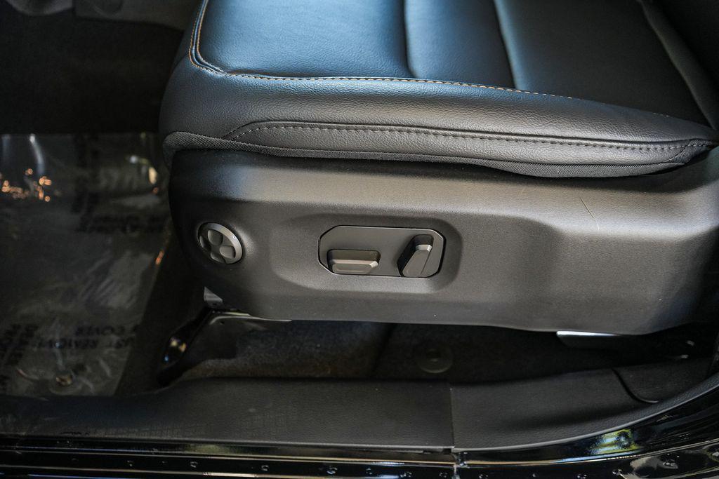 new 2026 Jeep Gladiator car, priced at $51,950