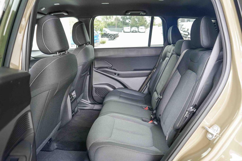 new 2026 Jeep Cherokee car, priced at $40,815