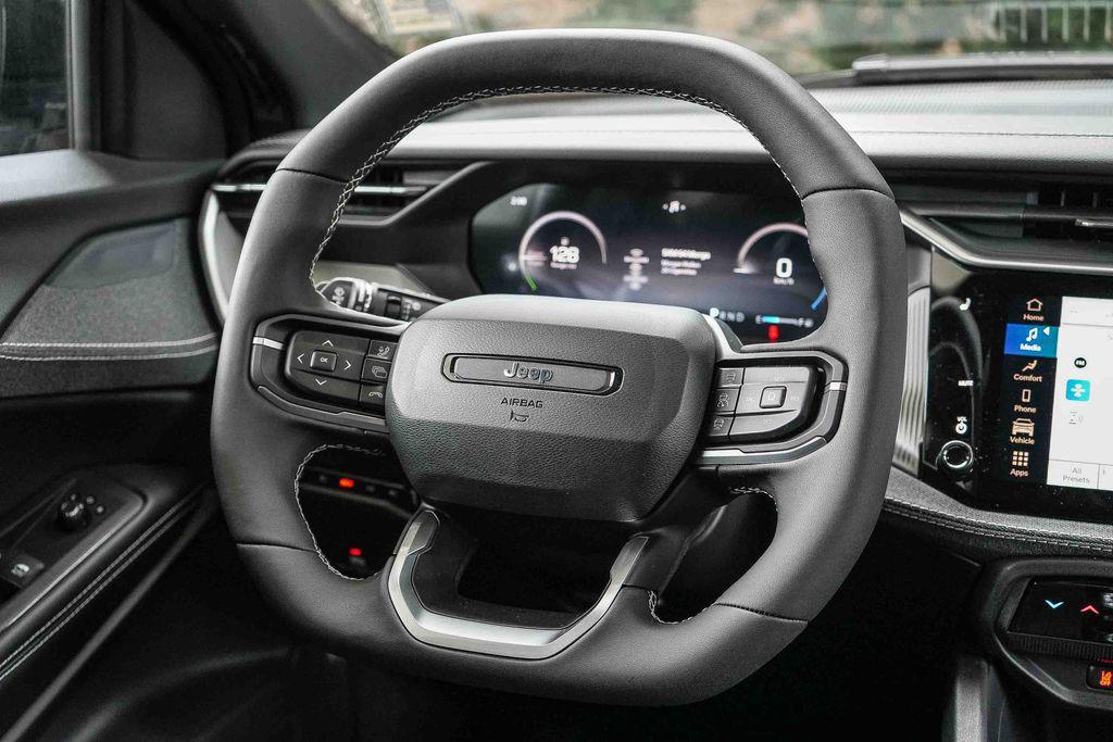 new 2026 Jeep Cherokee car, priced at $40,815