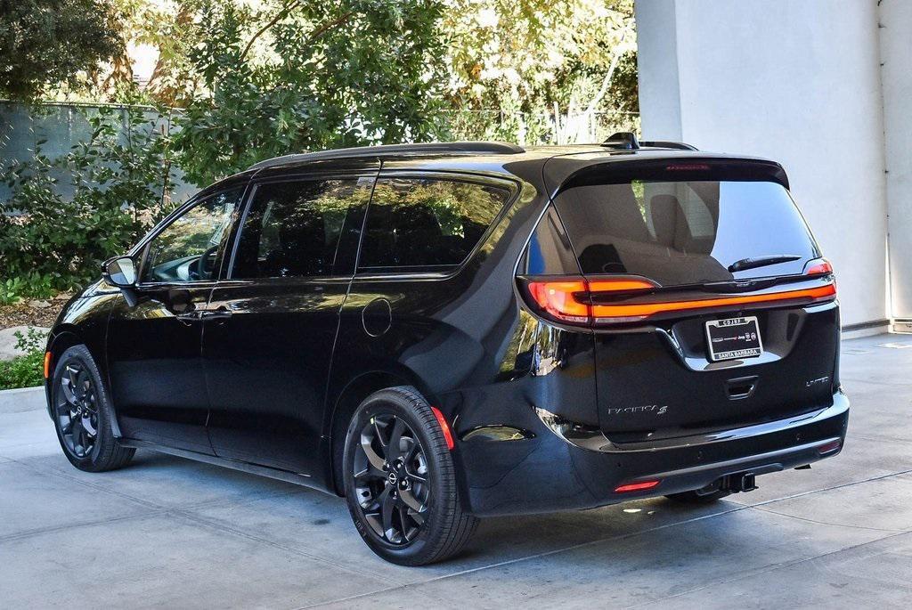 new 2026 Chrysler Pacifica car, priced at $51,945