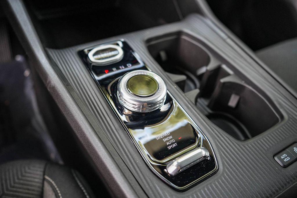 new 2026 Jeep Cherokee car, priced at $38,315