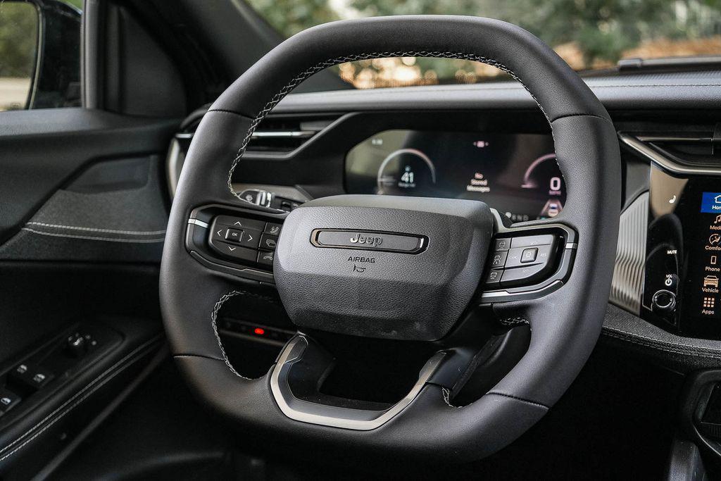 new 2026 Jeep Cherokee car, priced at $38,315