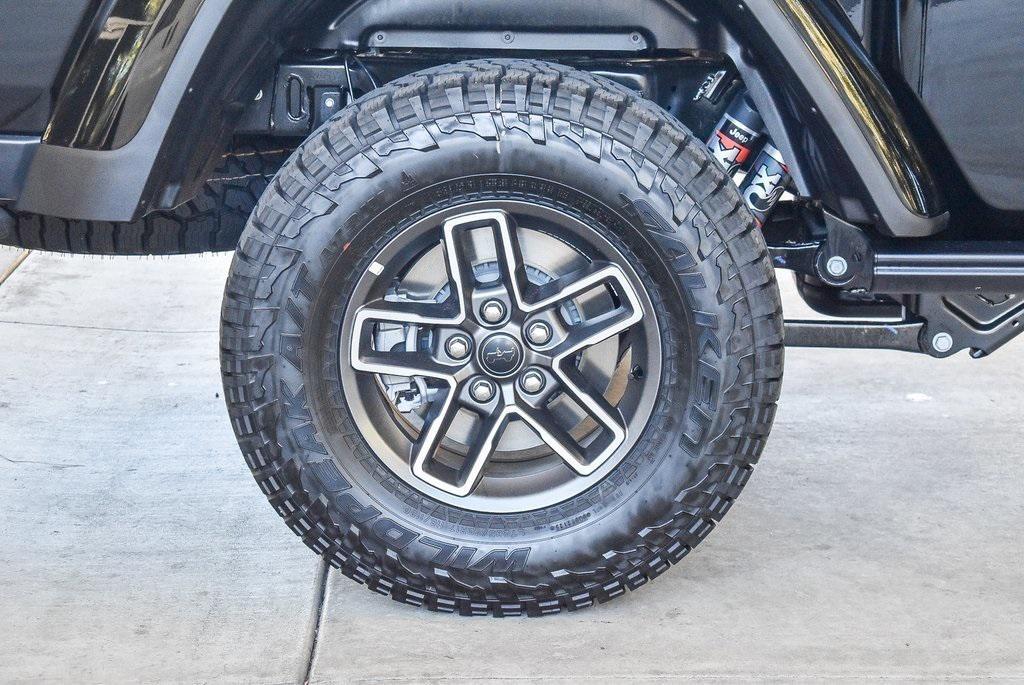 new 2026 Jeep Gladiator car, priced at $64,365