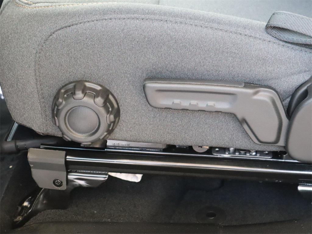 new 2025 Jeep Wrangler car, priced at $40,640