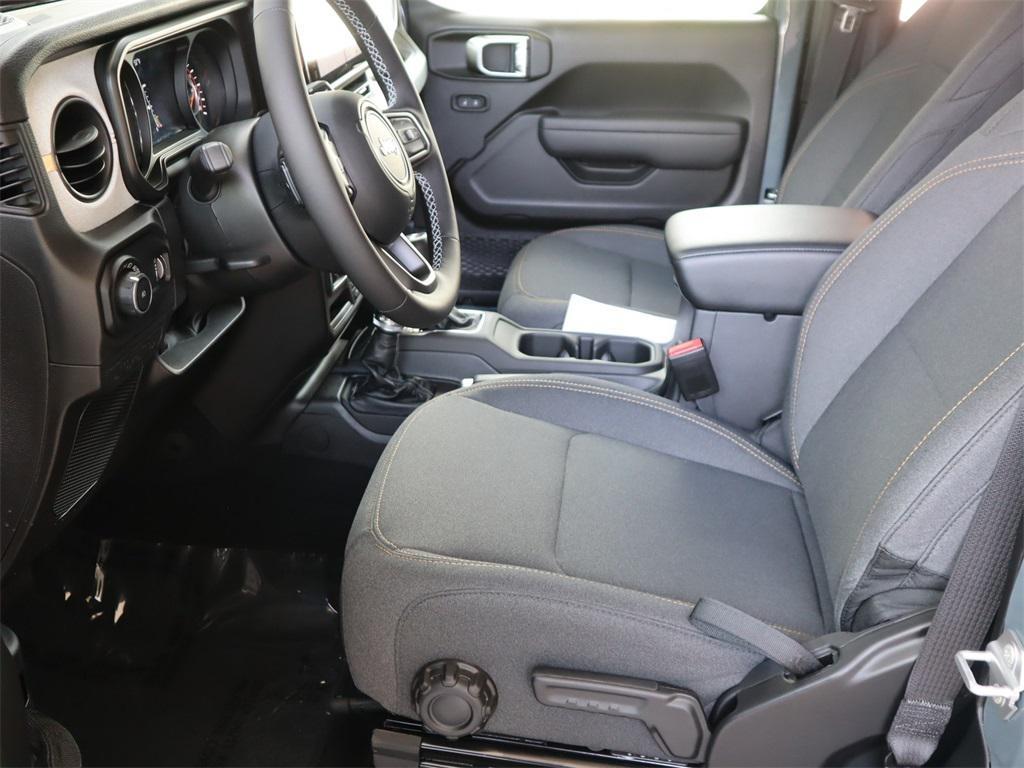 new 2025 Jeep Wrangler car, priced at $40,640