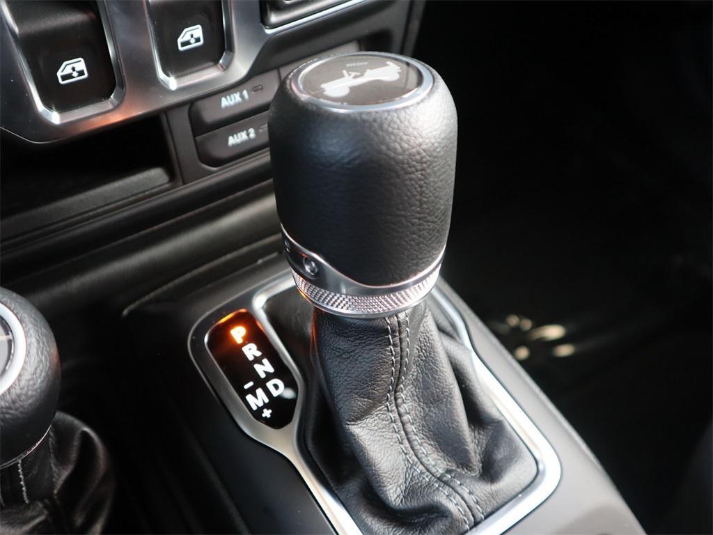 new 2025 Jeep Wrangler car, priced at $40,640