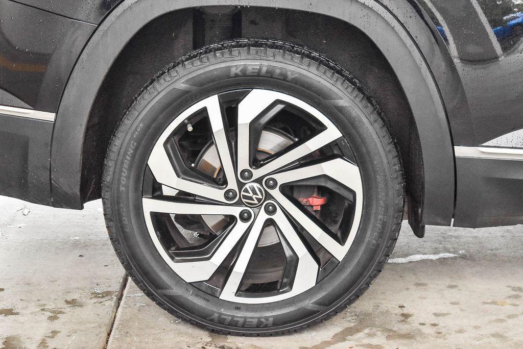 used 2021 Volkswagen Atlas car, priced at $27,500