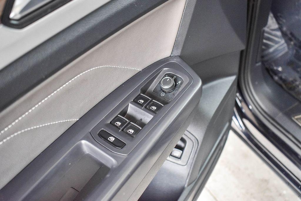 used 2021 Volkswagen Atlas car, priced at $27,500