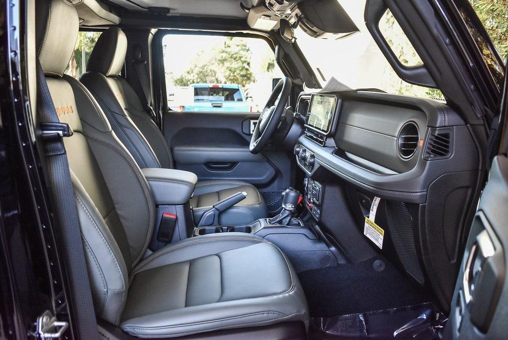 new 2026 Jeep Gladiator car, priced at $61,895