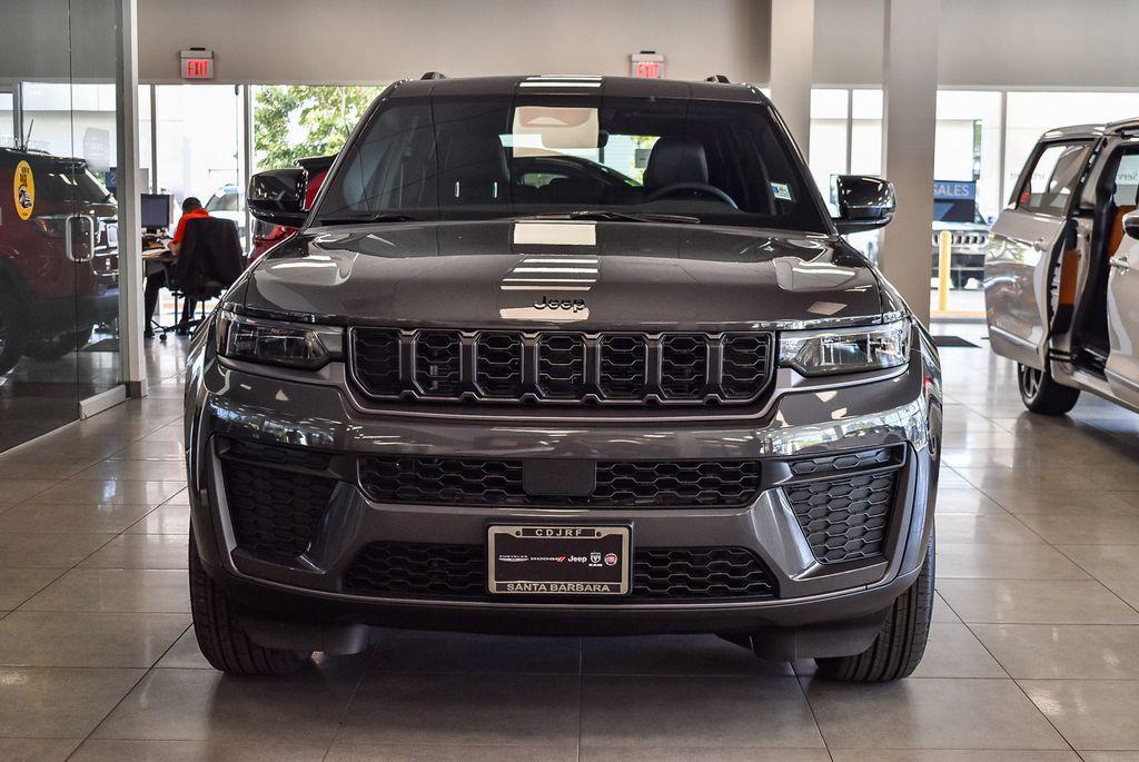 new 2026 Jeep Grand Cherokee car, priced at $46,745