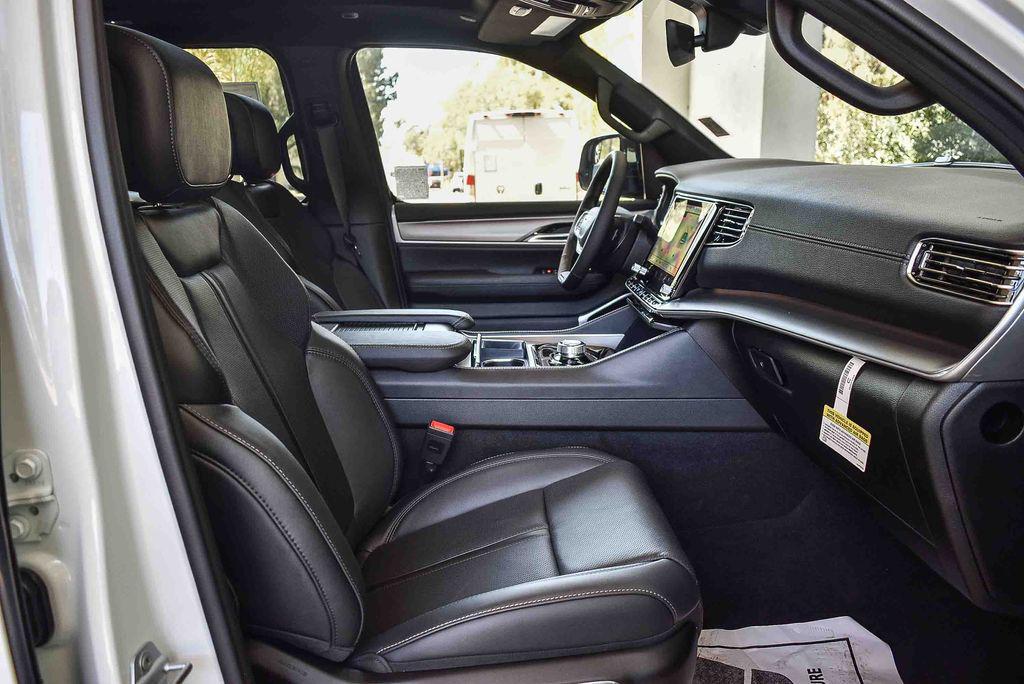 new 2026 Jeep Grand Wagoneer L car, priced at $79,455