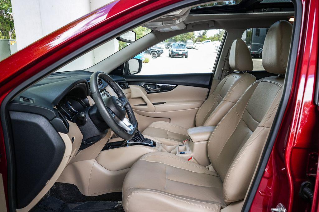 used 2020 Nissan Rogue car, priced at $21,995