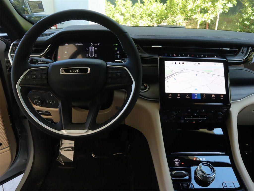new 2023 Jeep Grand Cherokee car, priced at $48,995
