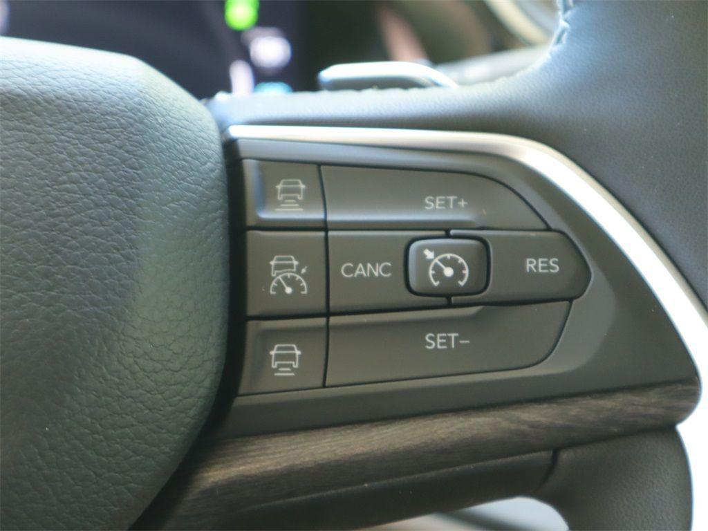 new 2023 Jeep Grand Cherokee car, priced at $48,995