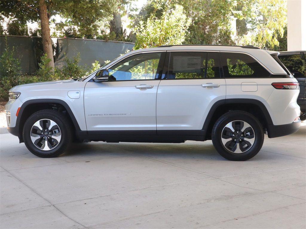new 2023 Jeep Grand Cherokee car, priced at $48,995