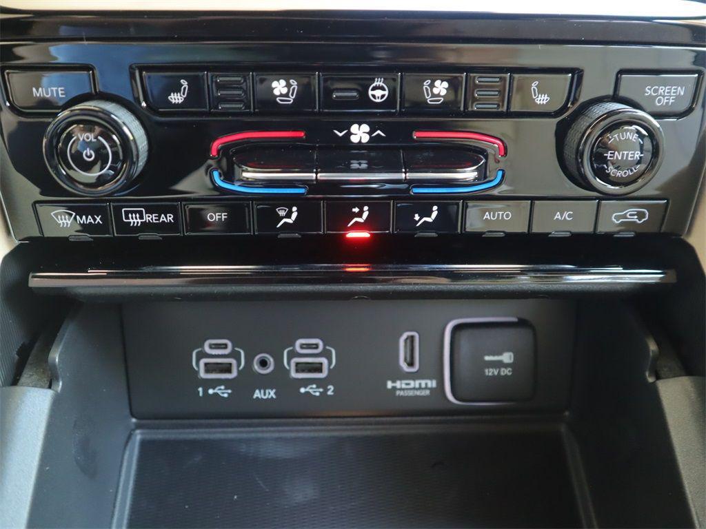 new 2023 Jeep Grand Cherokee car, priced at $48,995
