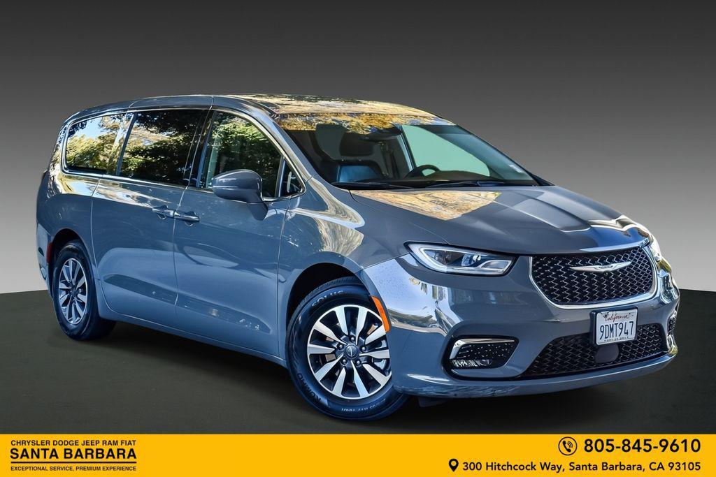 used 2022 Chrysler Pacifica Hybrid car, priced at $28,995