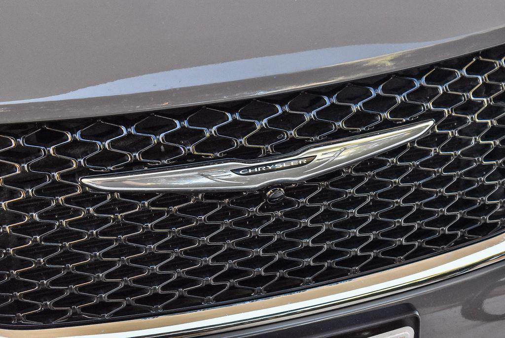 used 2022 Chrysler Pacifica Hybrid car, priced at $27,995