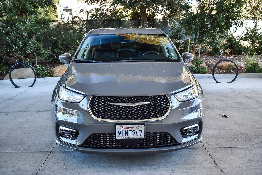 used 2022 Chrysler Pacifica Hybrid car, priced at $27,995