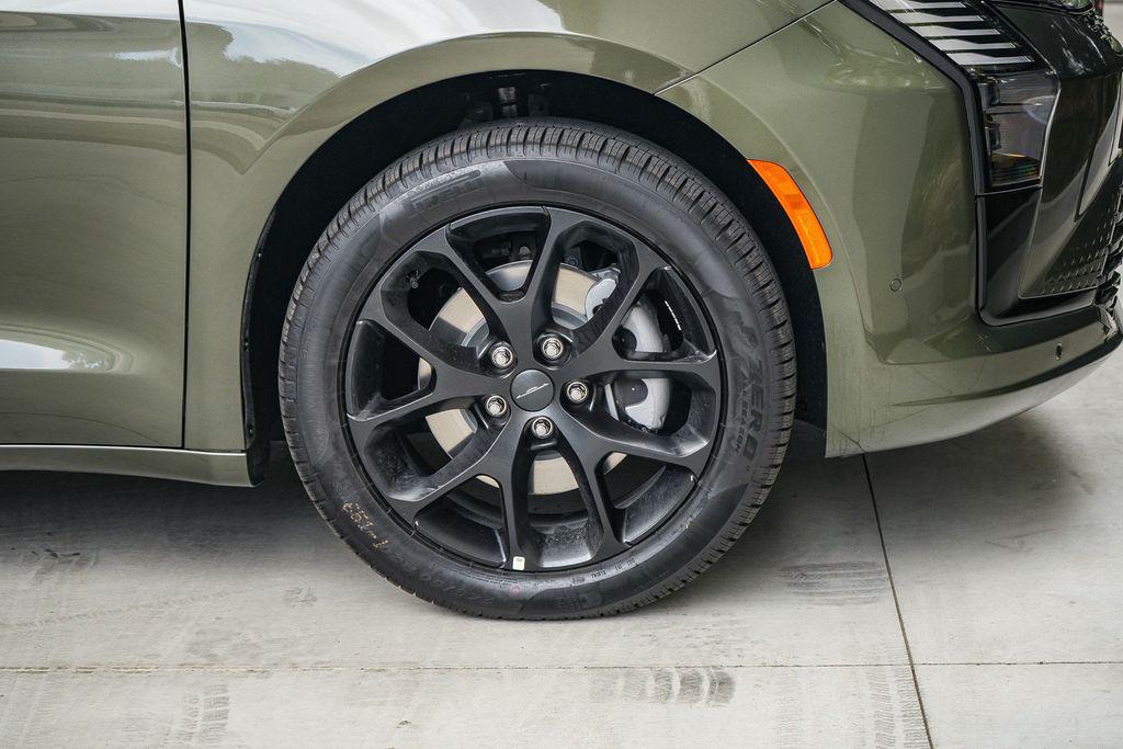 new 2027 Chrysler Pacifica car, priced at $54,975