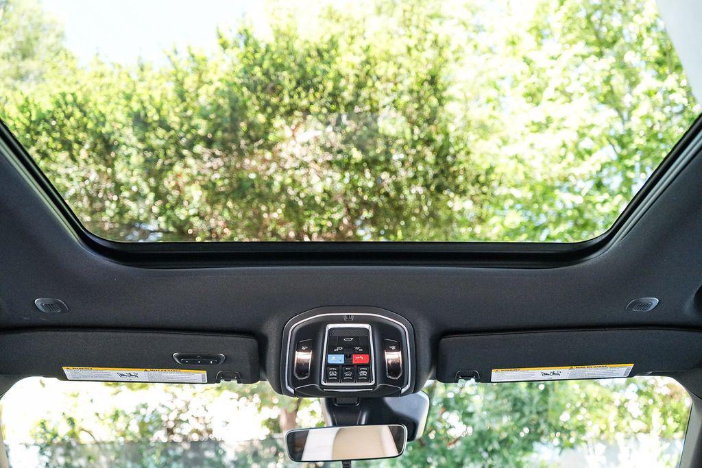 new 2026 Jeep Grand Cherokee car, priced at $44,630