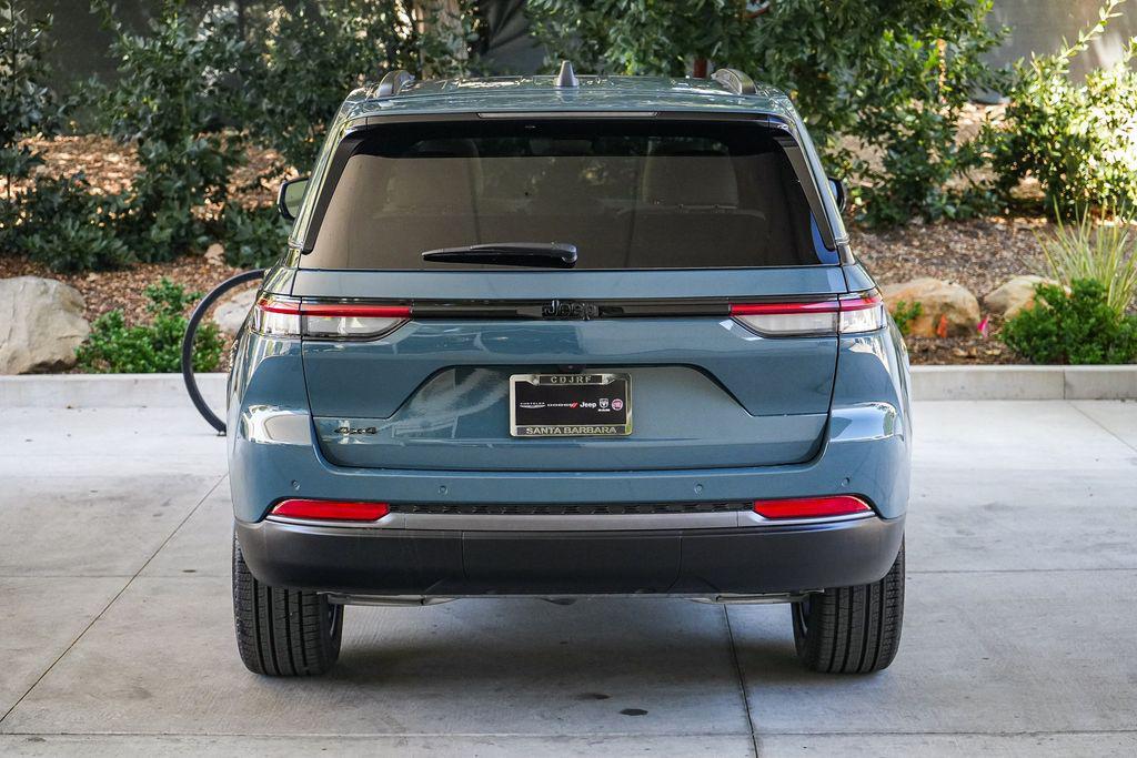 new 2026 Jeep Grand Cherokee car, priced at $44,630