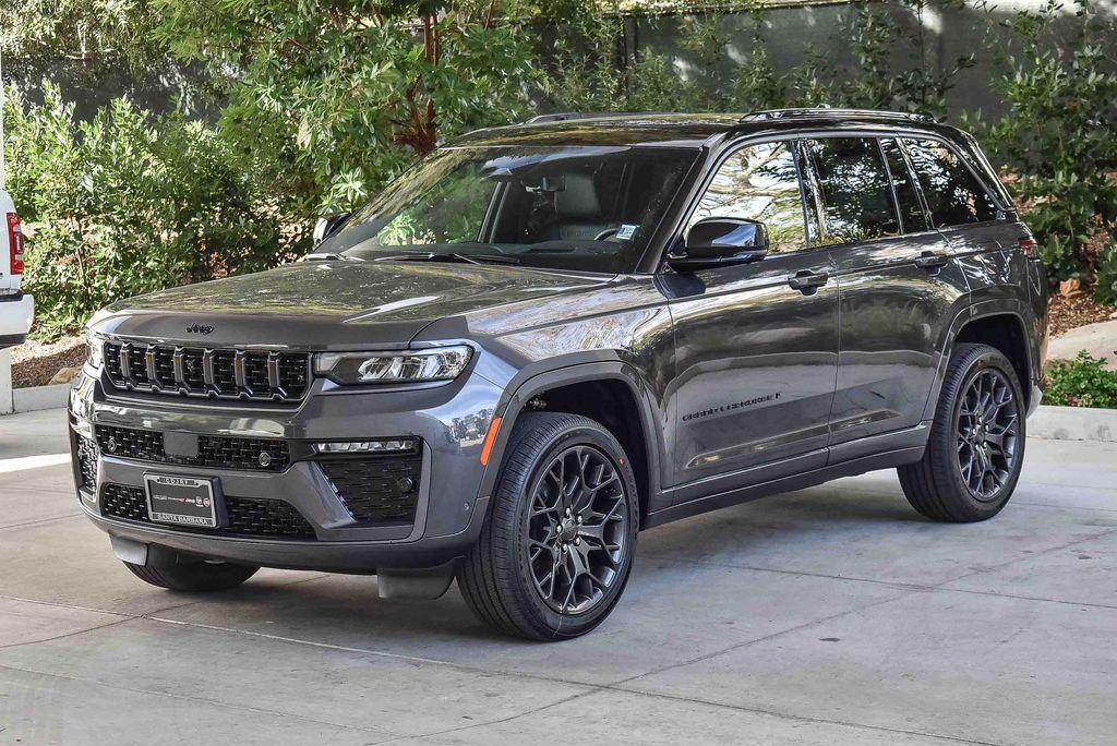new 2026 Jeep Grand Cherokee car, priced at $64,000
