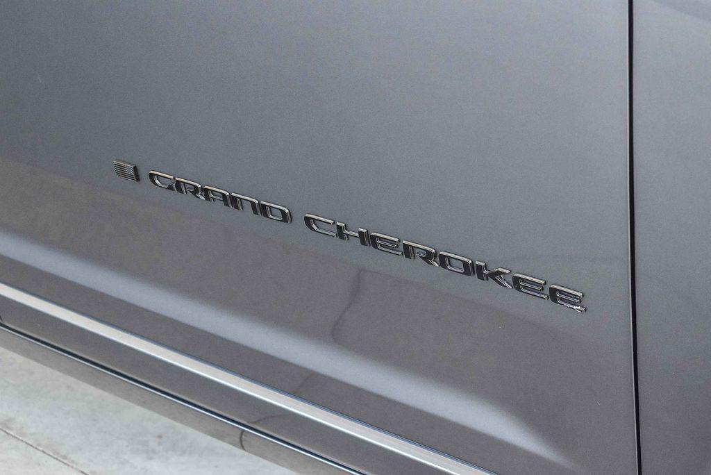 new 2026 Jeep Grand Cherokee car, priced at $64,000
