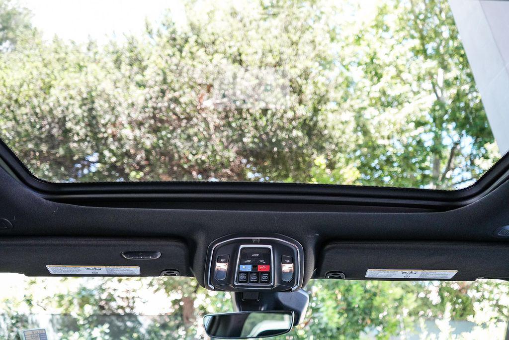 new 2026 Jeep Grand Wagoneer car, priced at $77,705