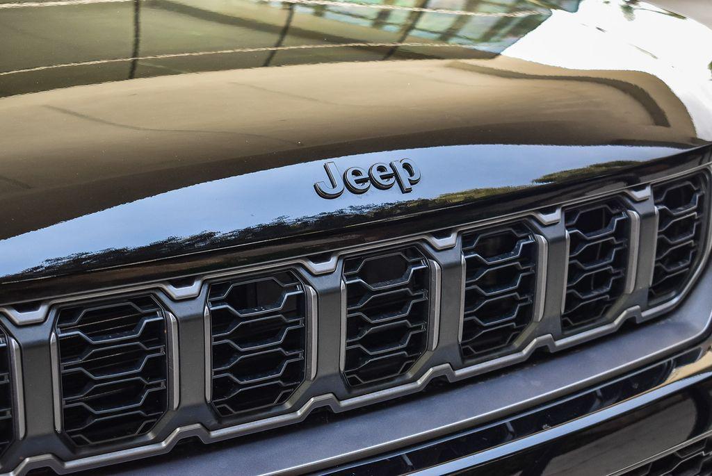 new 2026 Jeep Grand Cherokee car, priced at $49,245