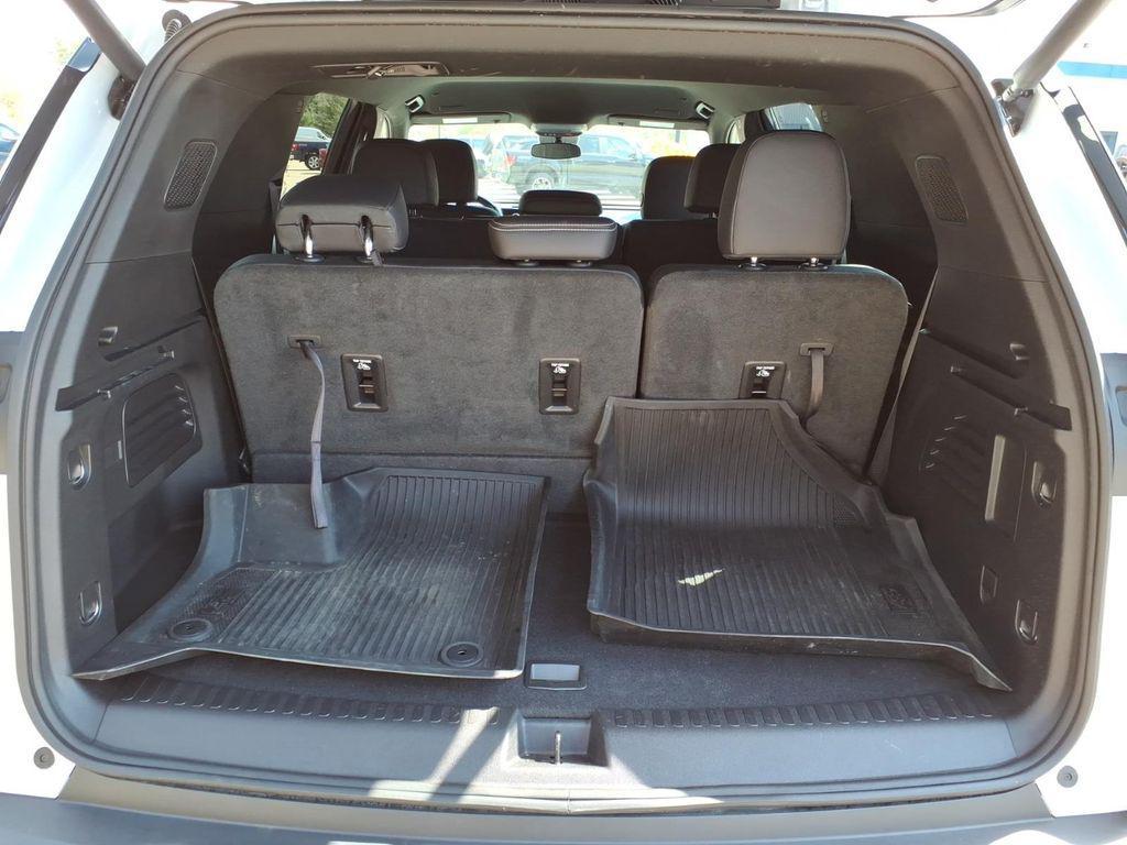 used 2025 Chevrolet Traverse car, priced at $38,980