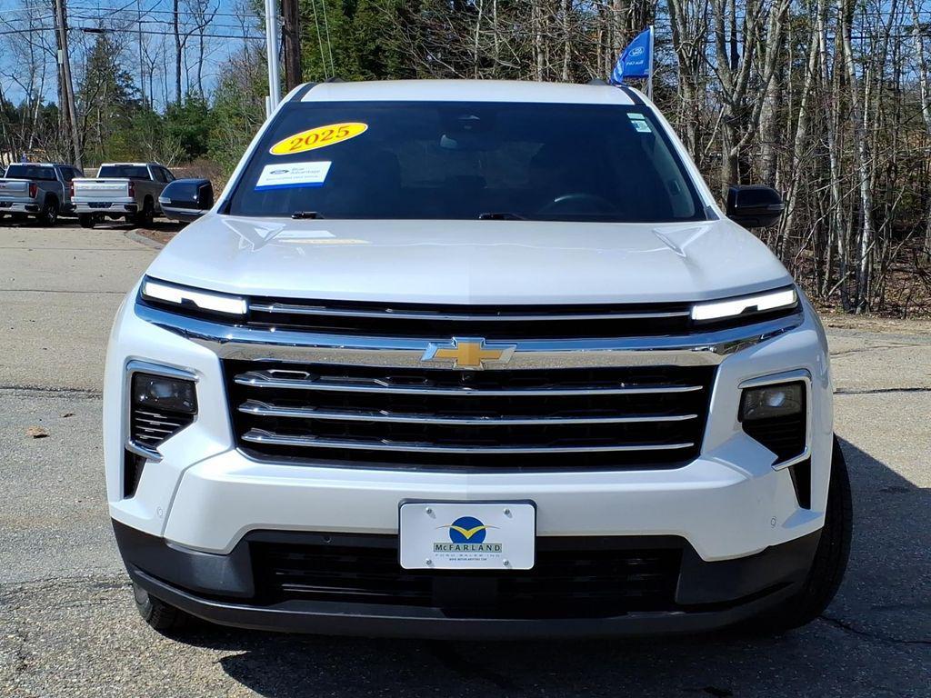 used 2025 Chevrolet Traverse car, priced at $38,980