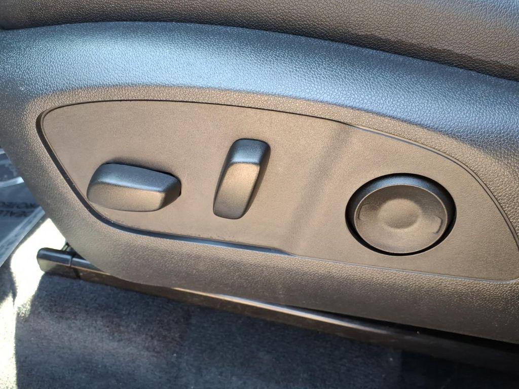 used 2025 Chevrolet Traverse car, priced at $38,980