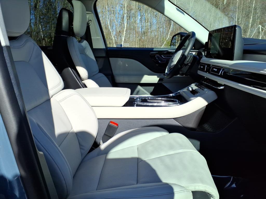 used 2026 Lincoln Aviator car, priced at $65,696