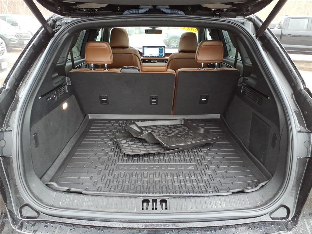 used 2023 Lincoln Nautilus car, priced at $32,486