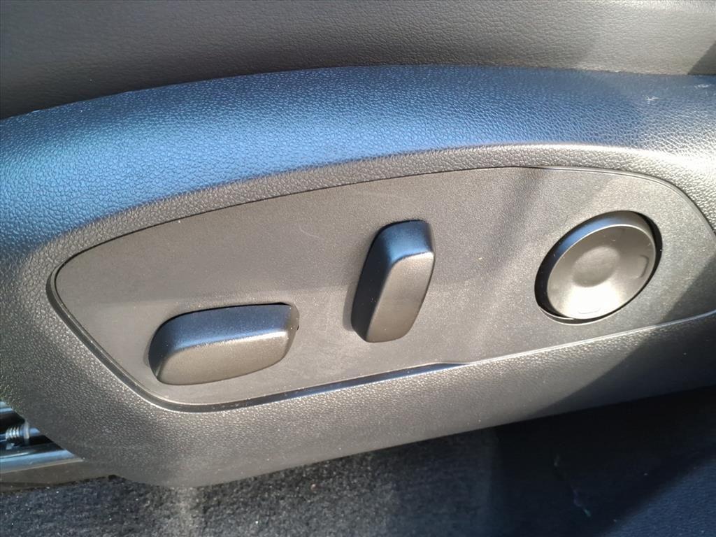 used 2025 Buick Enclave car, priced at $41,327