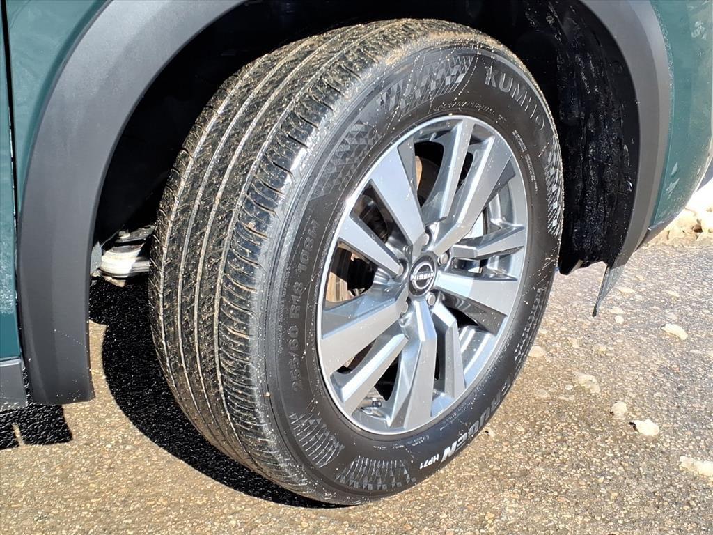 used 2025 Nissan Pathfinder car, priced at $31,857