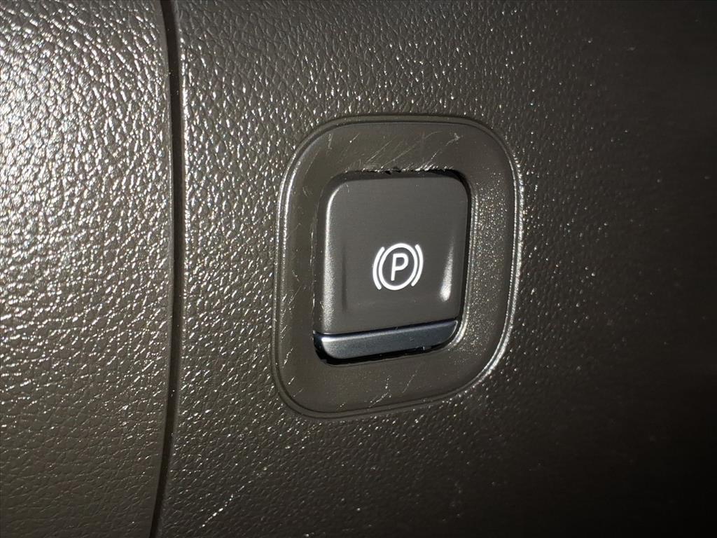 used 2022 Chevrolet Silverado 1500 car, priced at $30,196