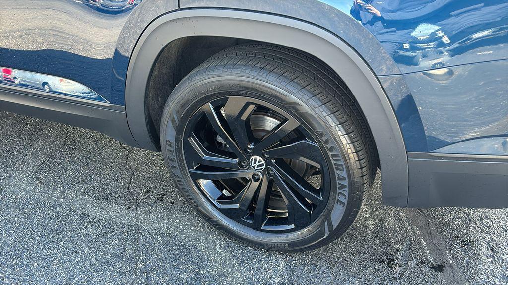 used 2023 Volkswagen Atlas car, priced at $30,062