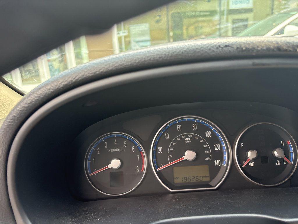 used 2007 Hyundai Santa Fe car, priced at $3,900