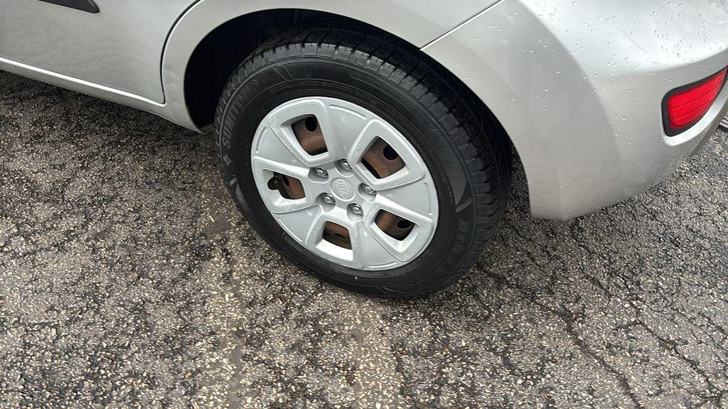 used 2013 Kia Soul car, priced at $5,900