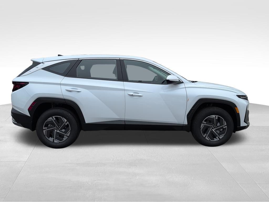 new 2026 Hyundai TUCSON Hybrid car, priced at $30,810