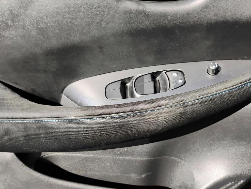 used 2018 Nissan Leaf car, priced at $9,137