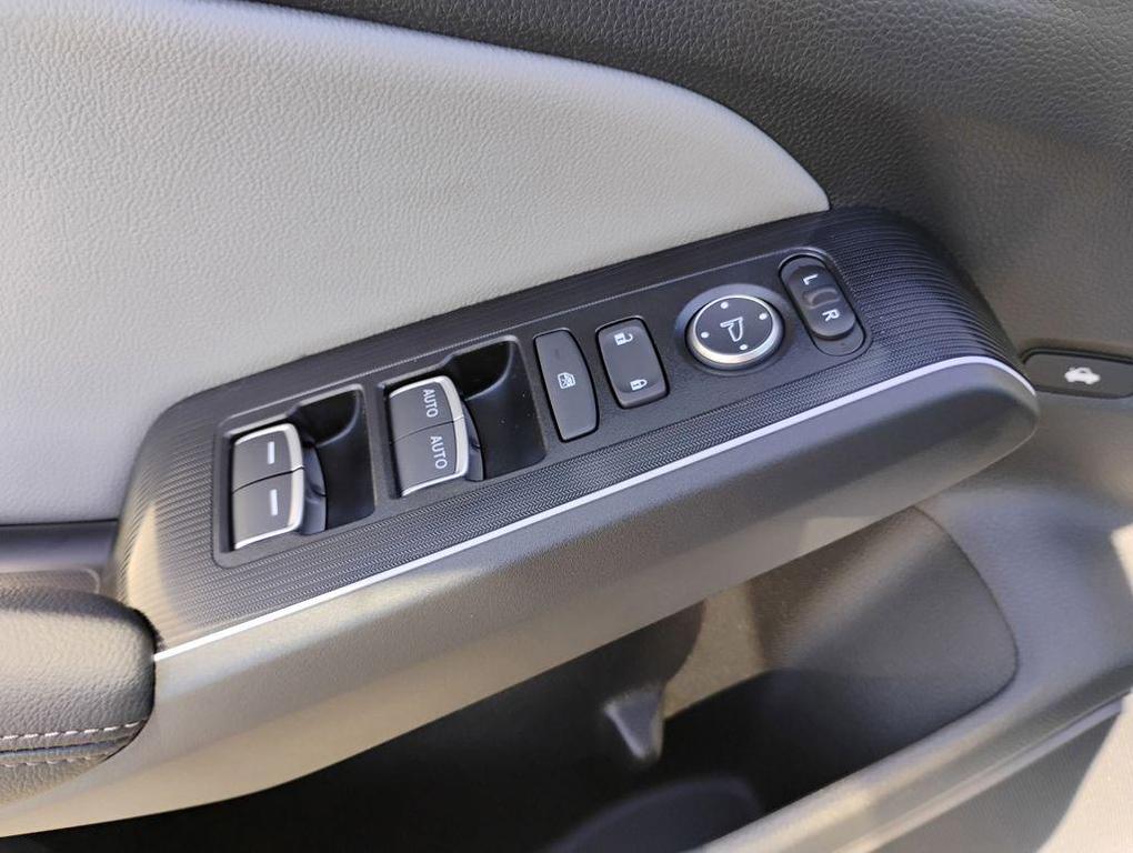 new 2026 Honda Civic Hybrid car, priced at $32,587