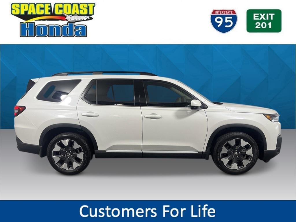 new 2026 Honda Pilot car, priced at $55,445