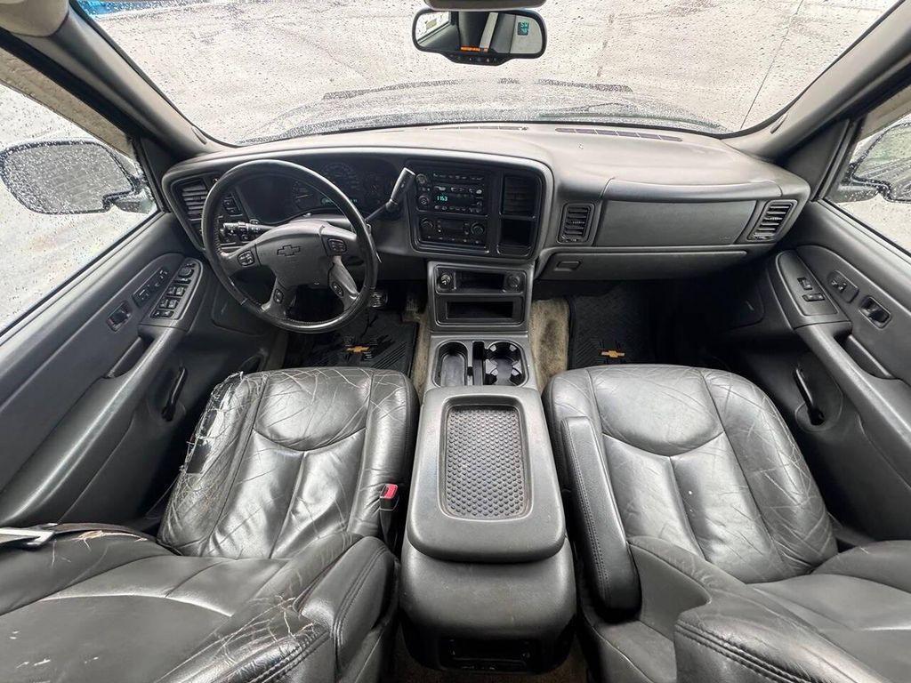 used 2003 Chevrolet Avalanche car, priced at $2,999