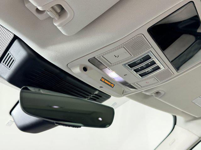 used 2024 Land Rover Discovery car, priced at $39,999