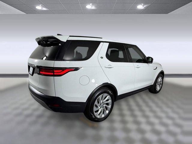 used 2025 Land Rover Discovery car, priced at $46,818