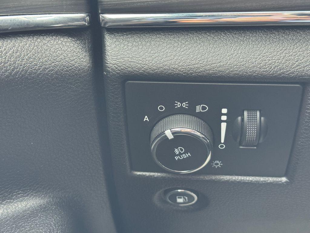 used 2021 Jeep Grand Cherokee car, priced at $23,595